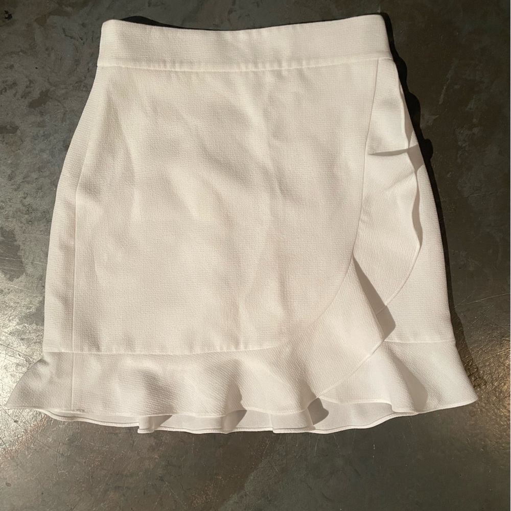 Club Monaco White Garment